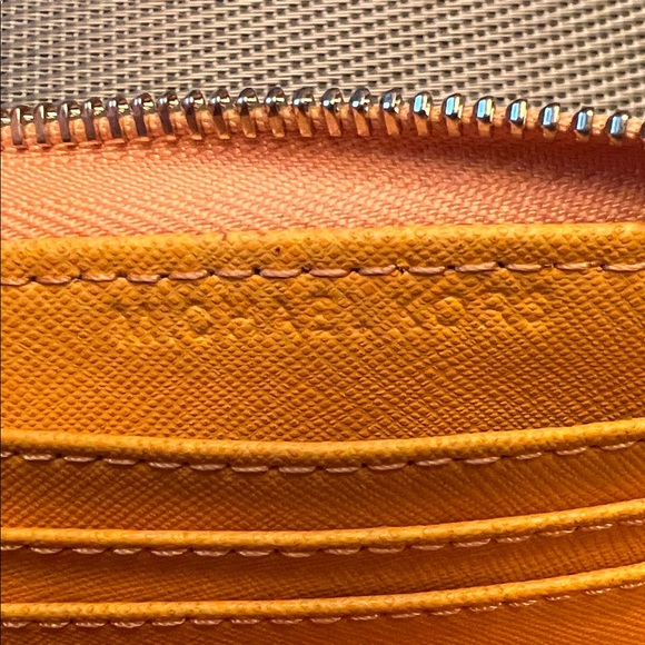 Michael Kors Marigold Wristlet Wallet with removable Wristlet  attachment EUC - Picture 12 of 12